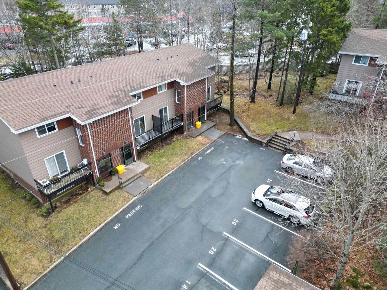 10 Stoneybrook Court - Photo 1