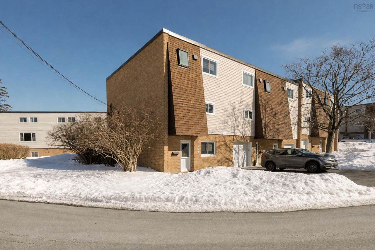 5568 Carriageway Crescent - Photo 1