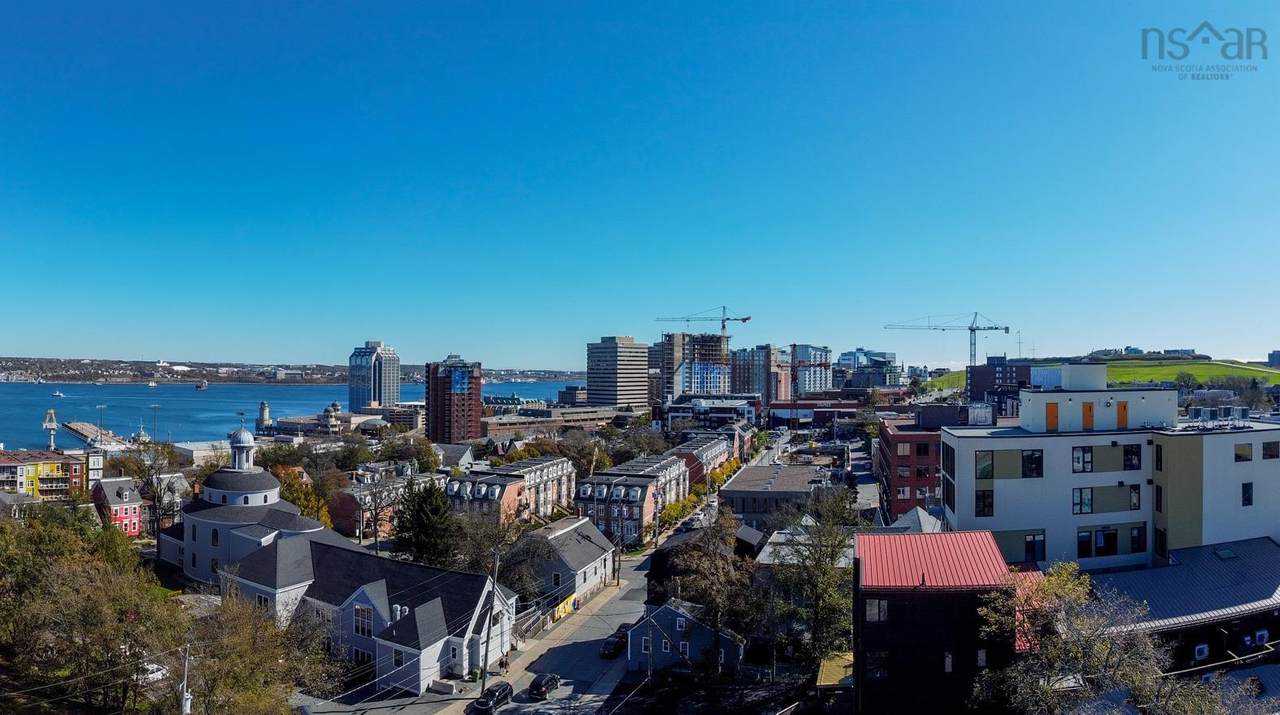 2250 Maitland Street - Photo 1