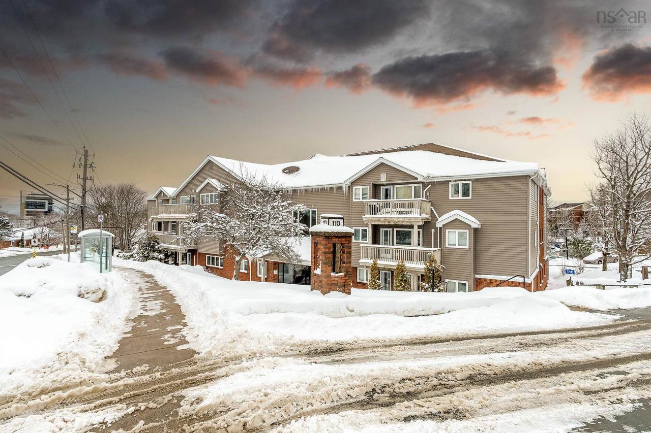 110 Farnham Gate Road - Photo 1