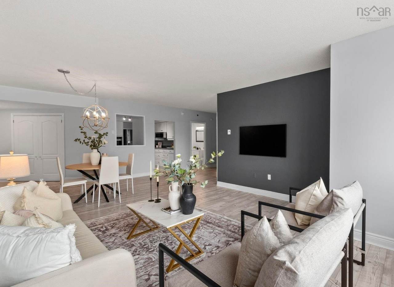 1465 Brenton Street - Photo 1