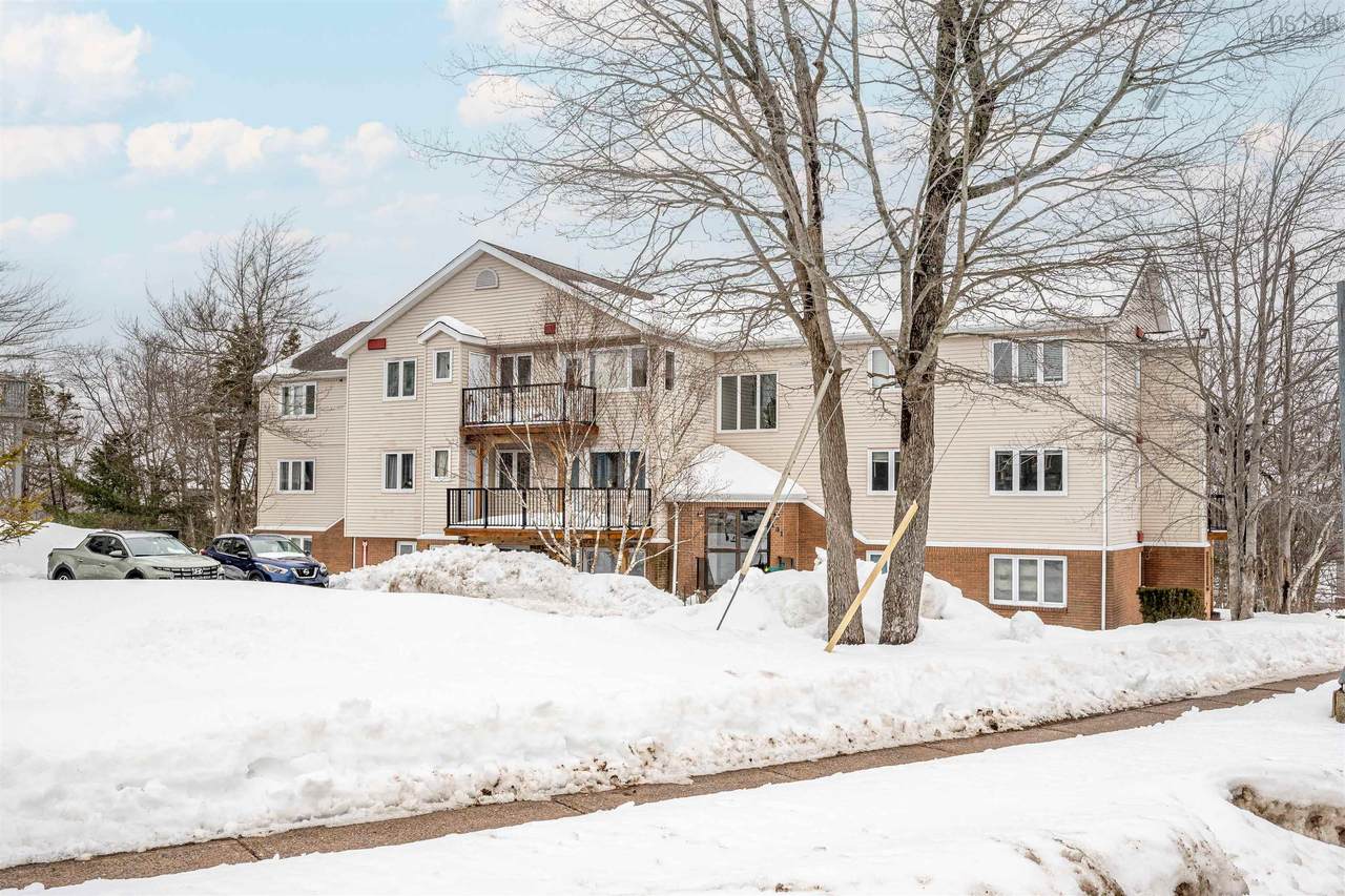 131 Farnham Gate Road - Photo 1