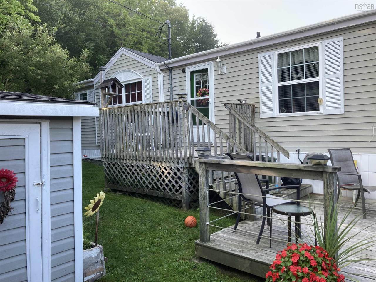 214 Parklane Drive - Photo 1