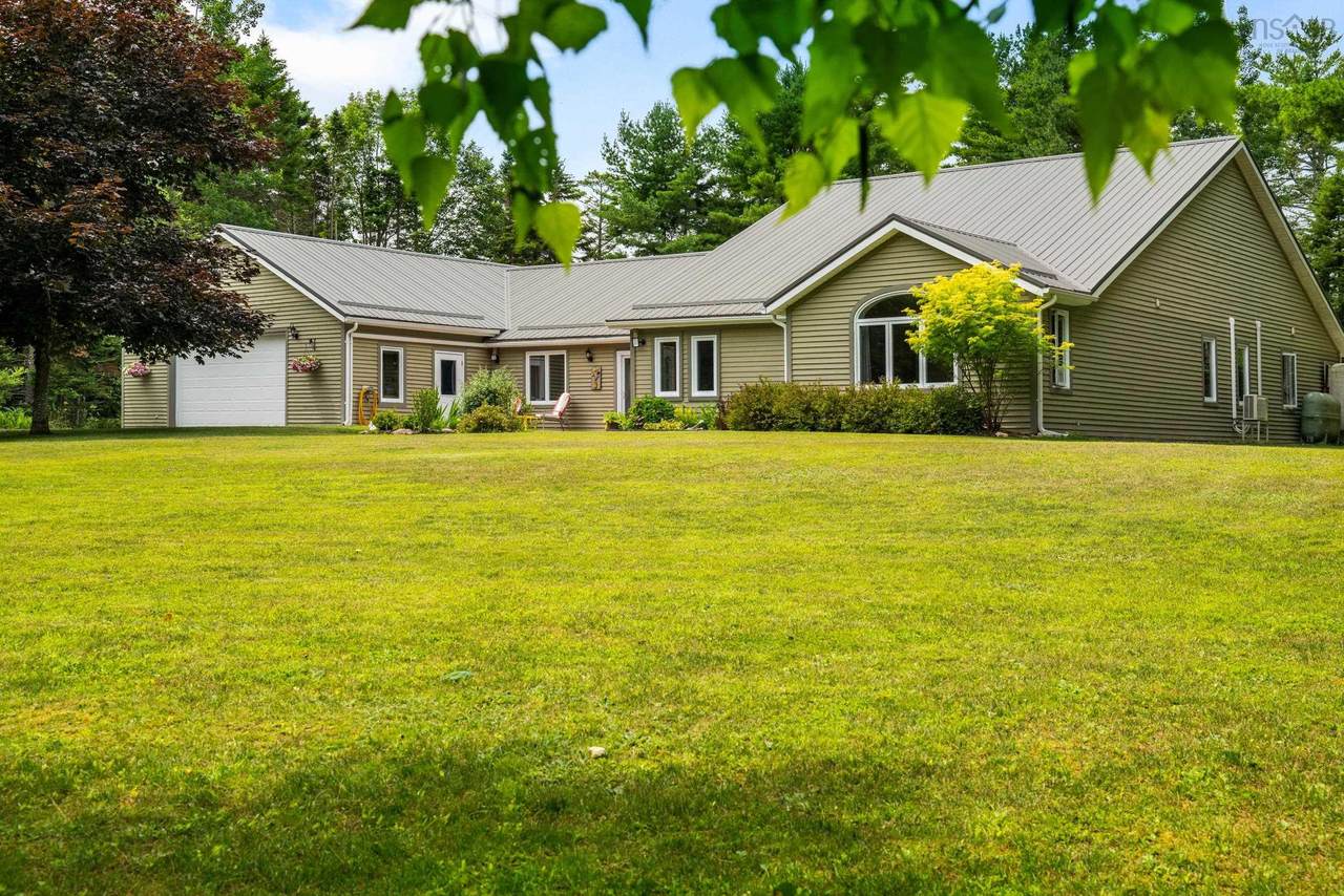 https://bt-photos.global.ssl.fastly.net/novascotia/1280_boomver_1_202604791-2.jpg