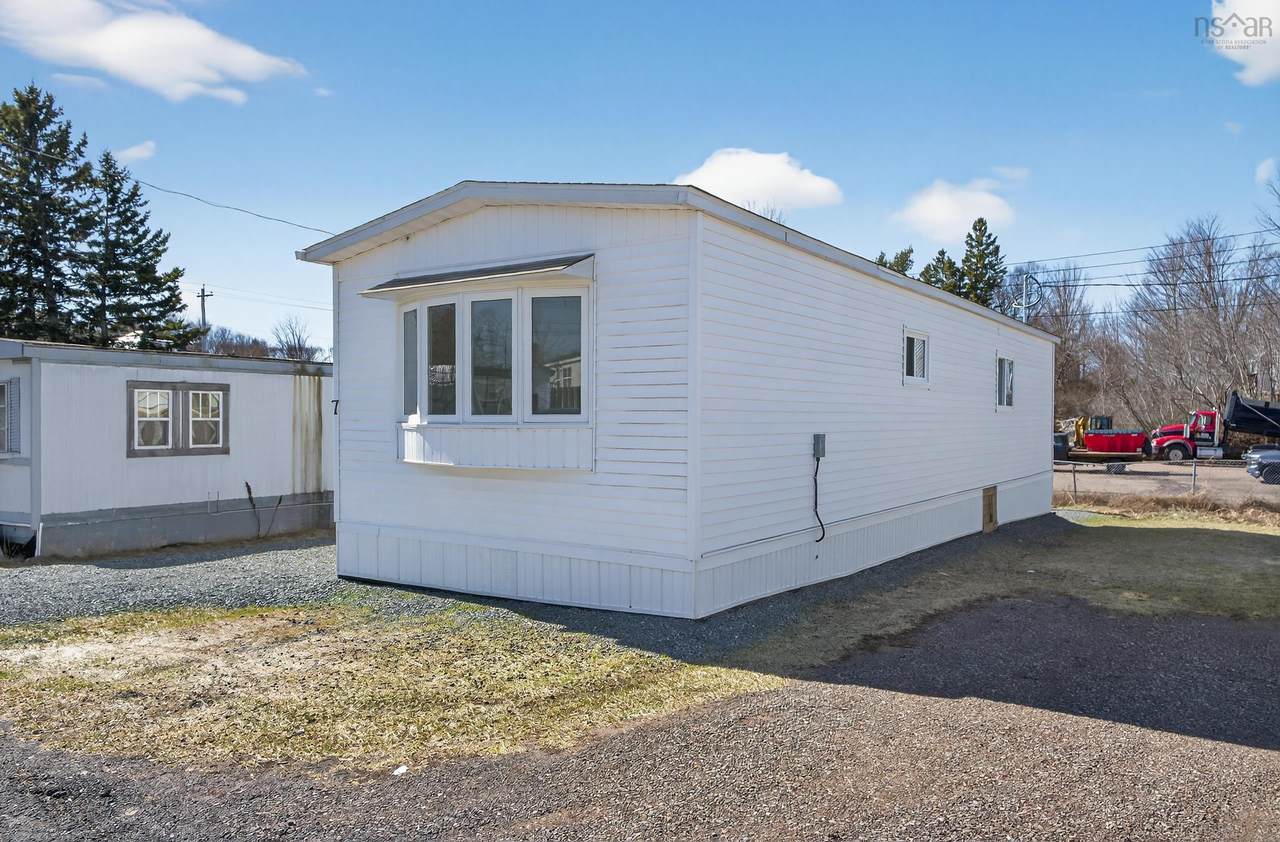 https://bt-photos.global.ssl.fastly.net/novascotia/1280_boomver_1_202604908-2.jpg