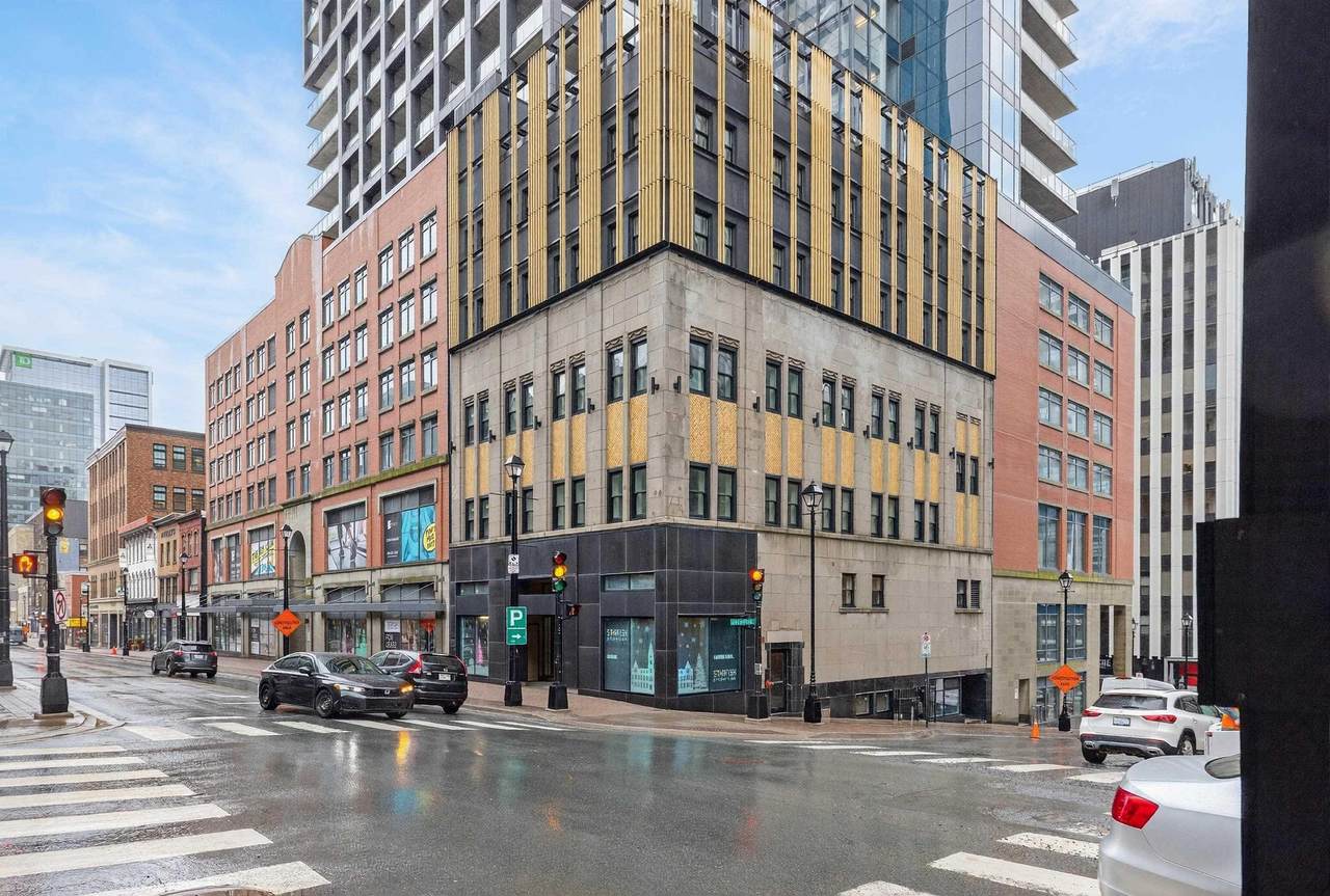 1650 Granville Street - Photo 1