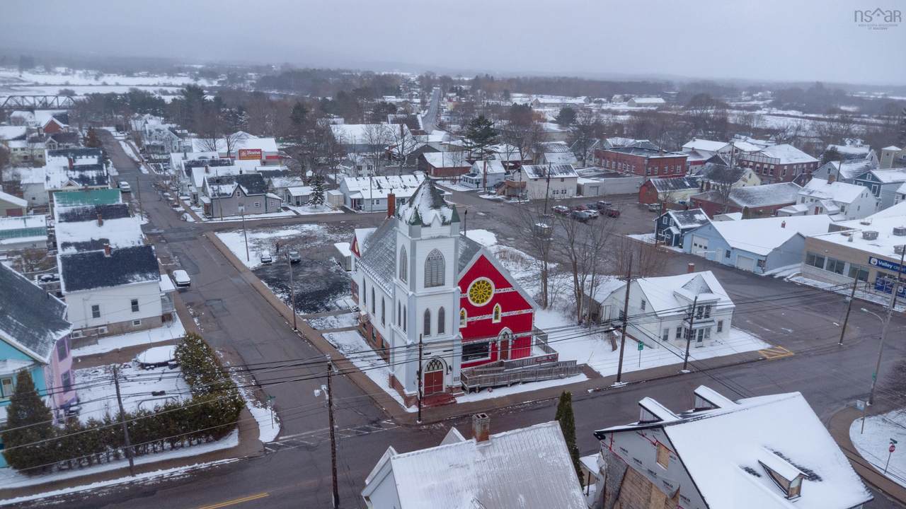 https://bt-photos.global.ssl.fastly.net/novascotia/1280_boomver_1_202605967-2.jpg