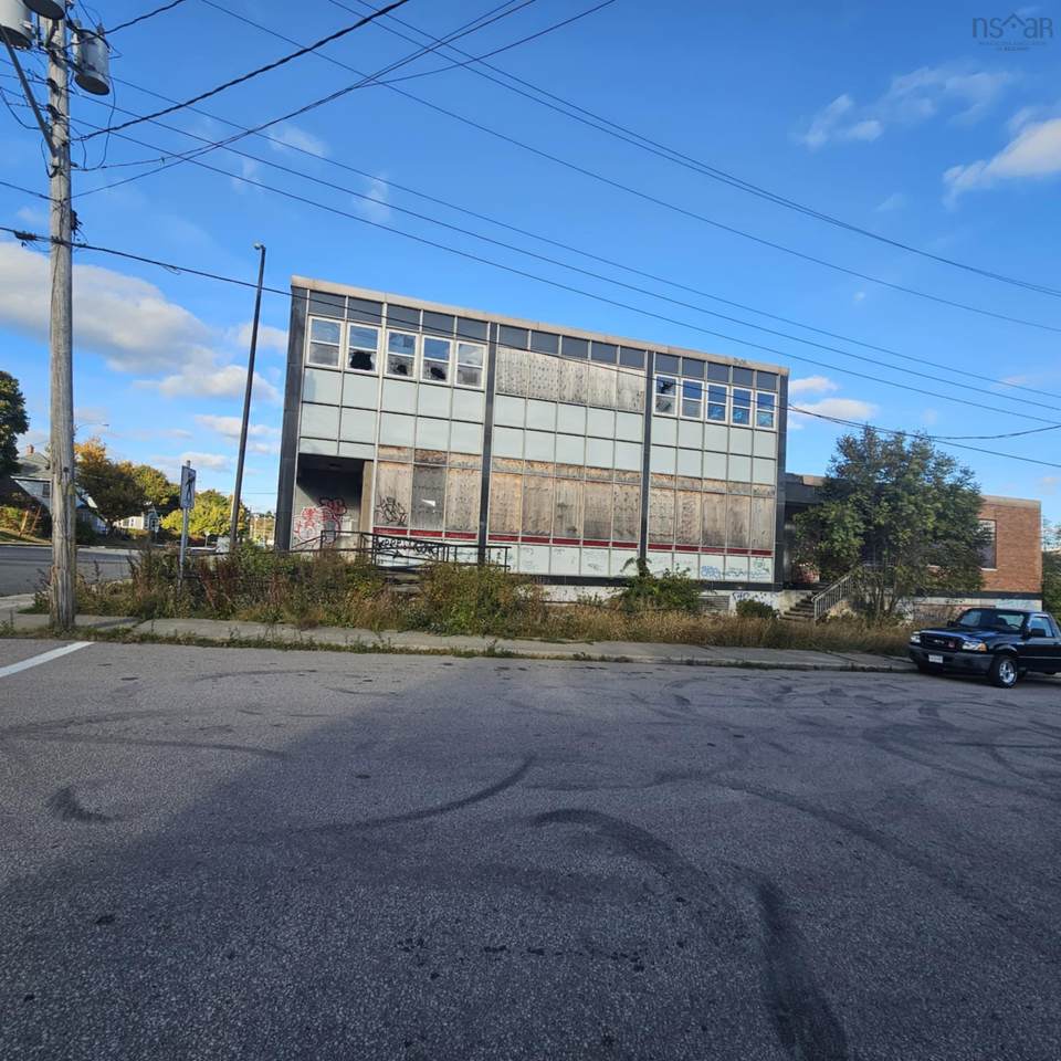 https://bt-photos.global.ssl.fastly.net/novascotia/1280_boomver_1_202607513-2.jpg