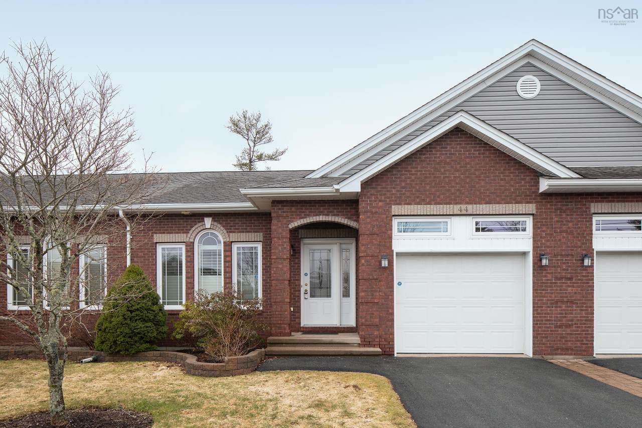 44 Kirkwood Court - Photo 1