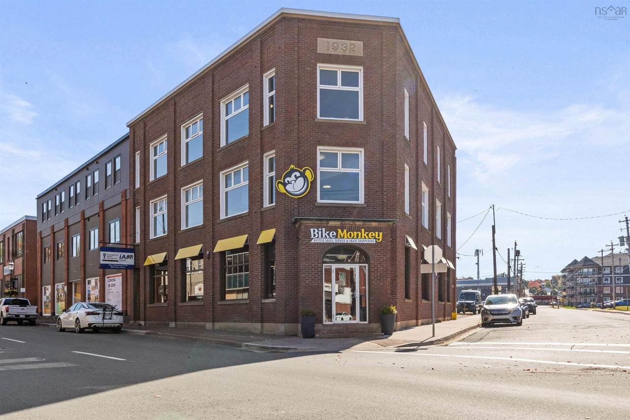 798 Prince Street - Photo 1