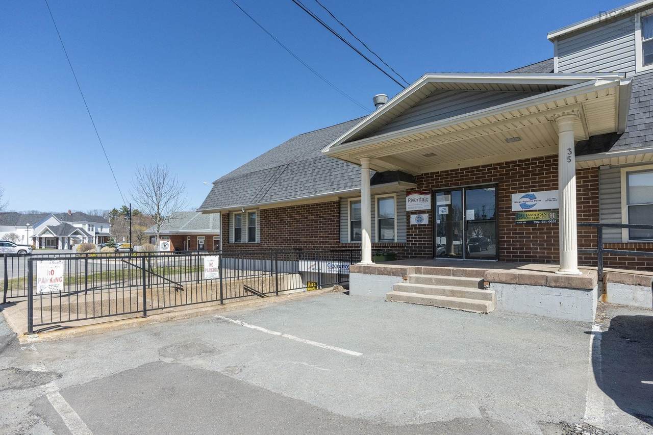https://bt-photos.global.ssl.fastly.net/novascotia/1280_boomver_1_202609062-2.jpg
