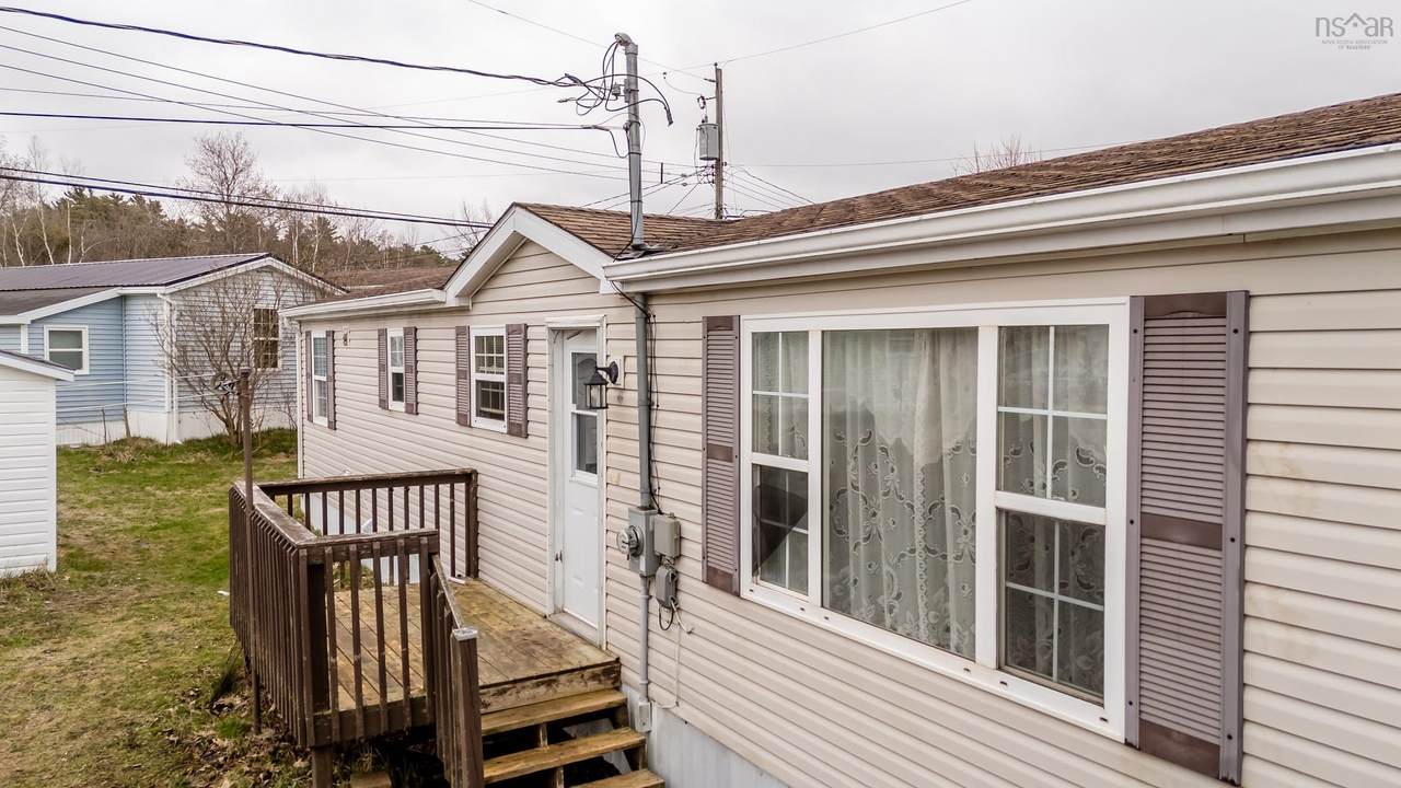 44 Douglas Avenue - Photo 1