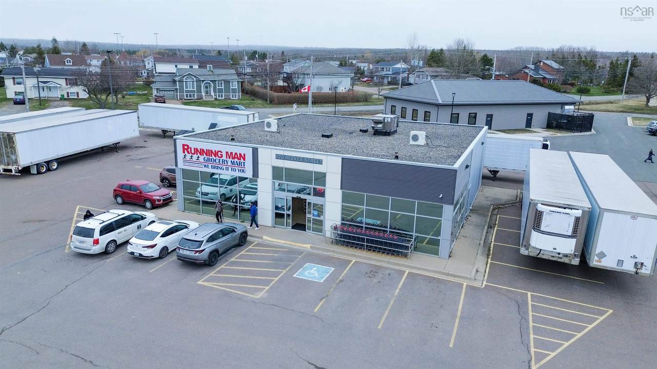 820 Reeves Street - Photo 1