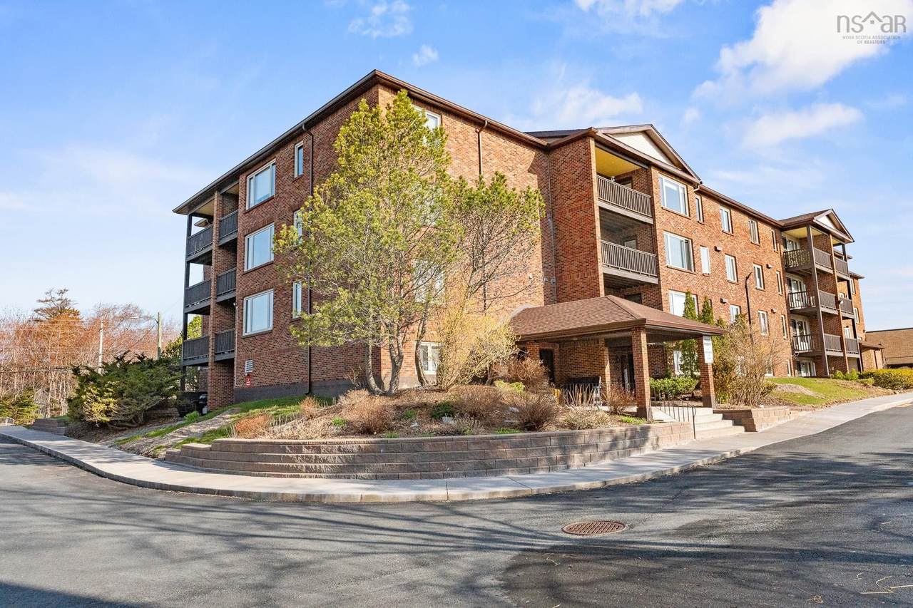 64 Cumberland Drive - Photo 1