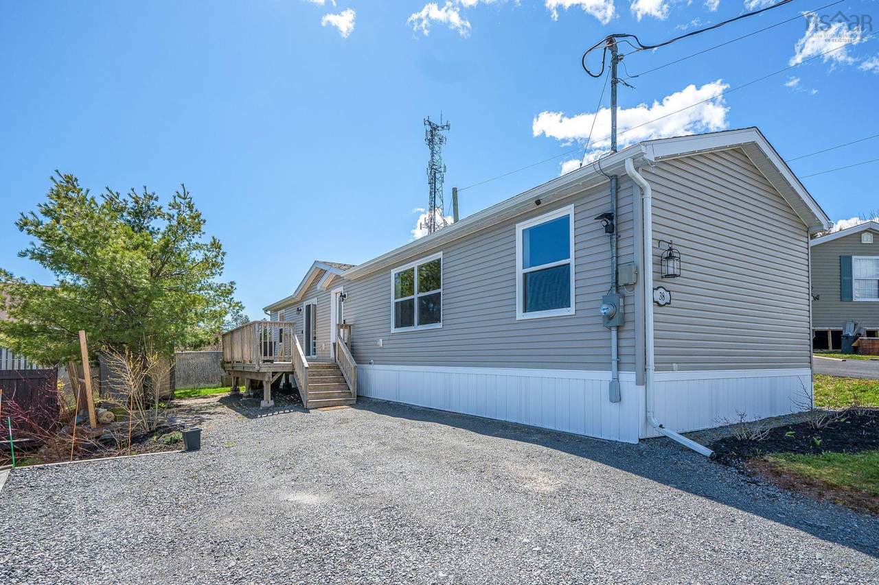 38 Ashcroft Avenue - Photo 1