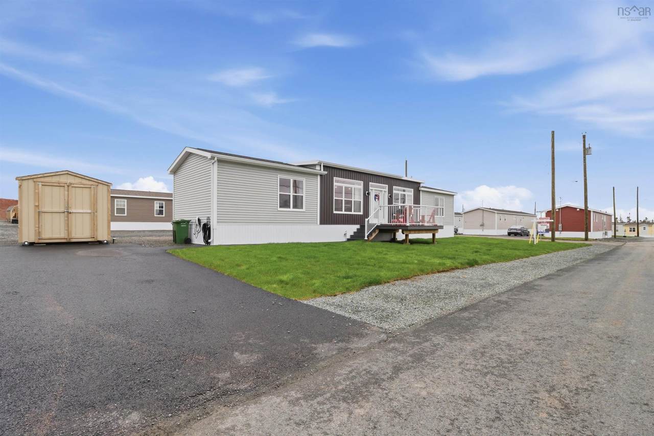 2 Helmsley Crescent - Photo 1