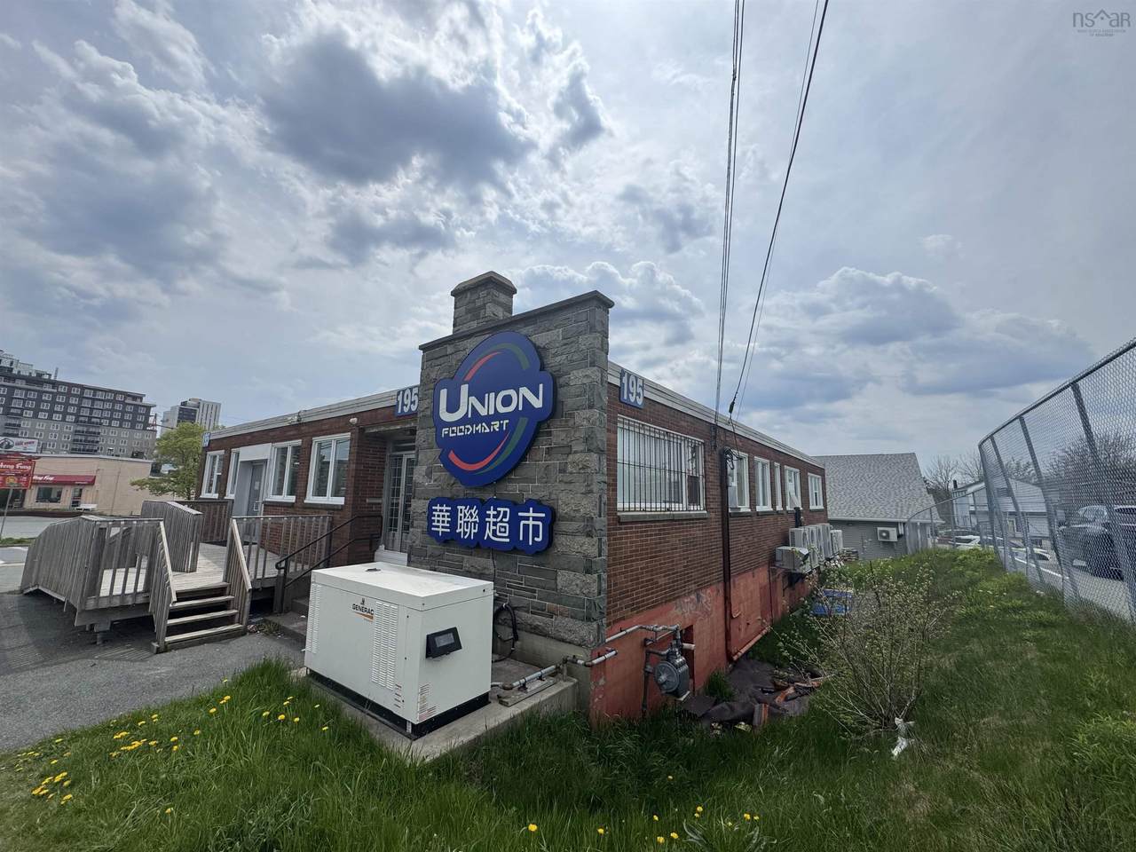 195 Wyse Road - Photo 1