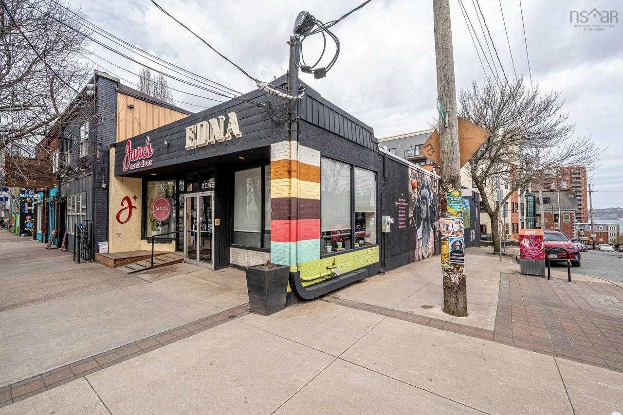 2053 Gottingen Street - Photo 1