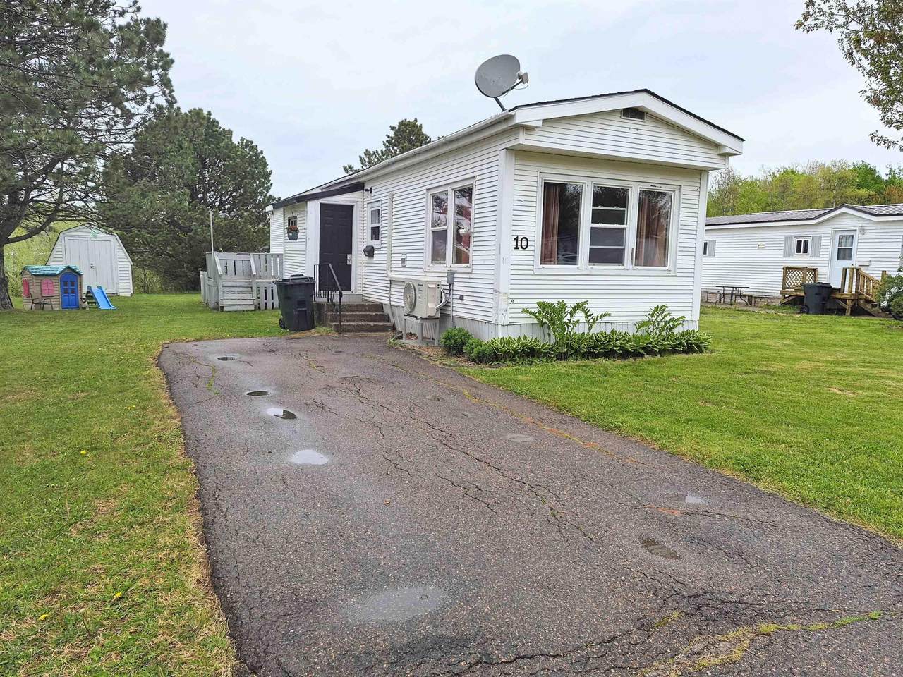 10 Bayview Drive - Photo 1