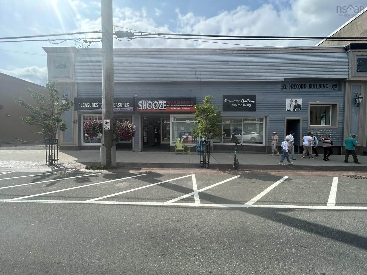 238 Charlotte Street - Photo 1