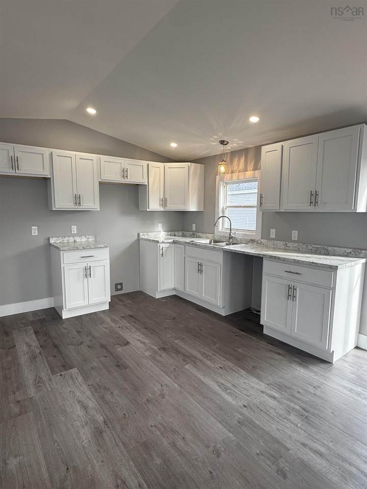 https://bt-photos.global.ssl.fastly.net/novascotia/1280_boomver_1_202612622-2.jpg