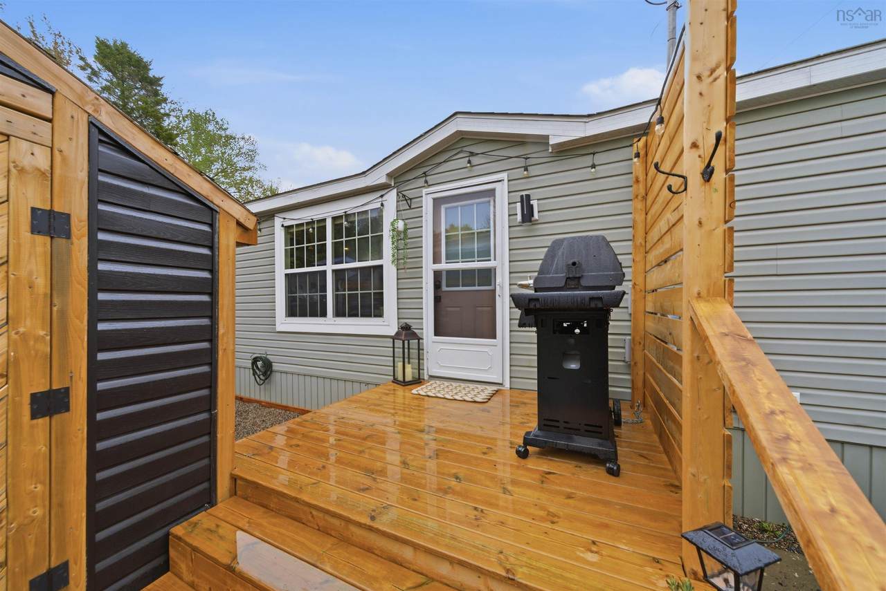204 Circle Drive - Photo 1