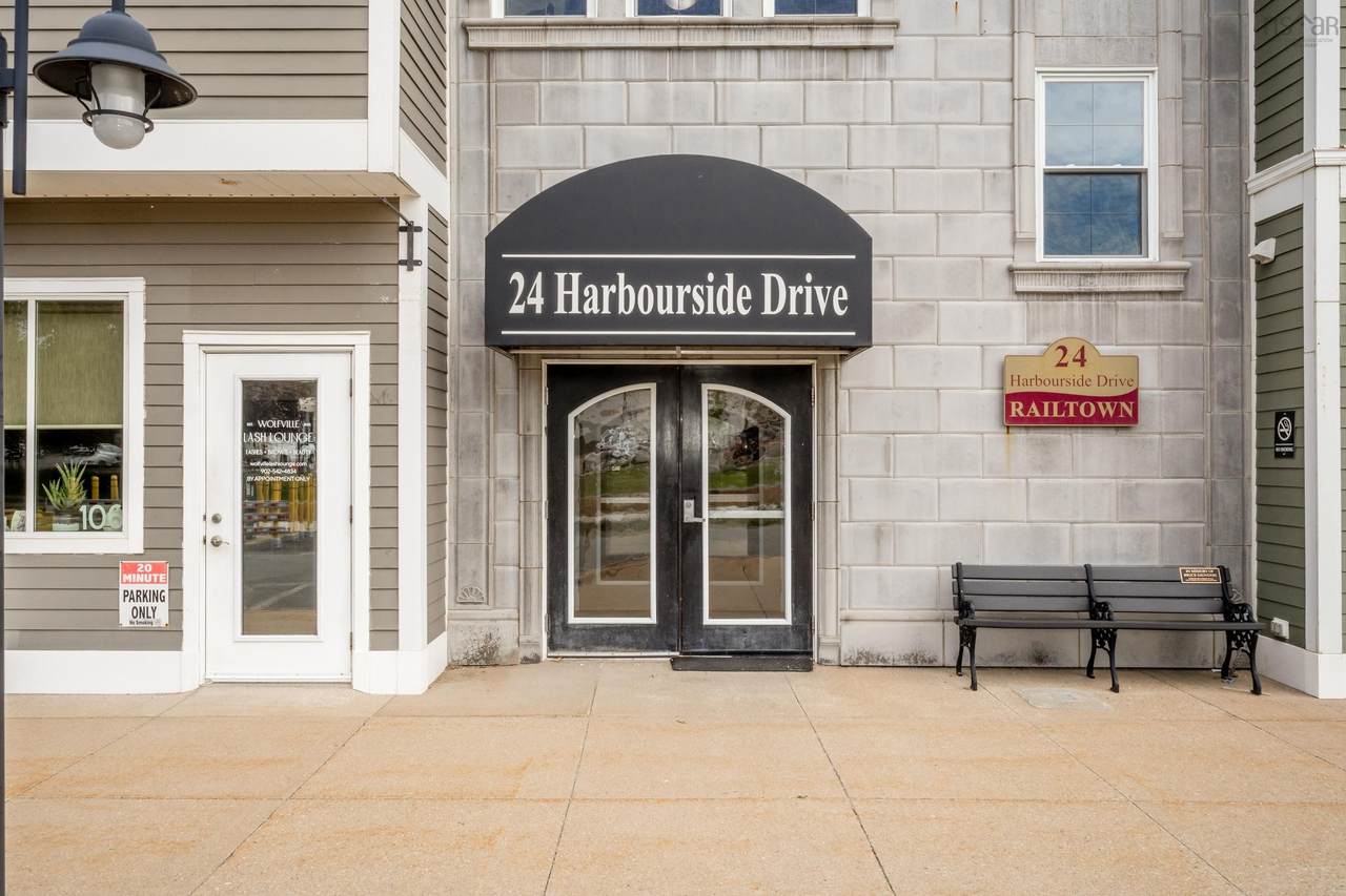 24 Harbourside Drive - Photo 1