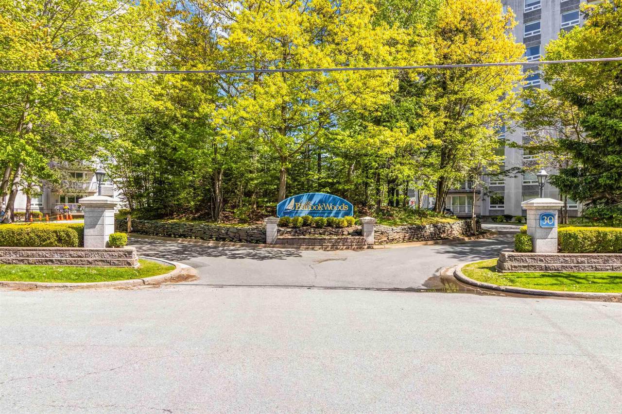 30 Brookdale Crescent - Photo 1