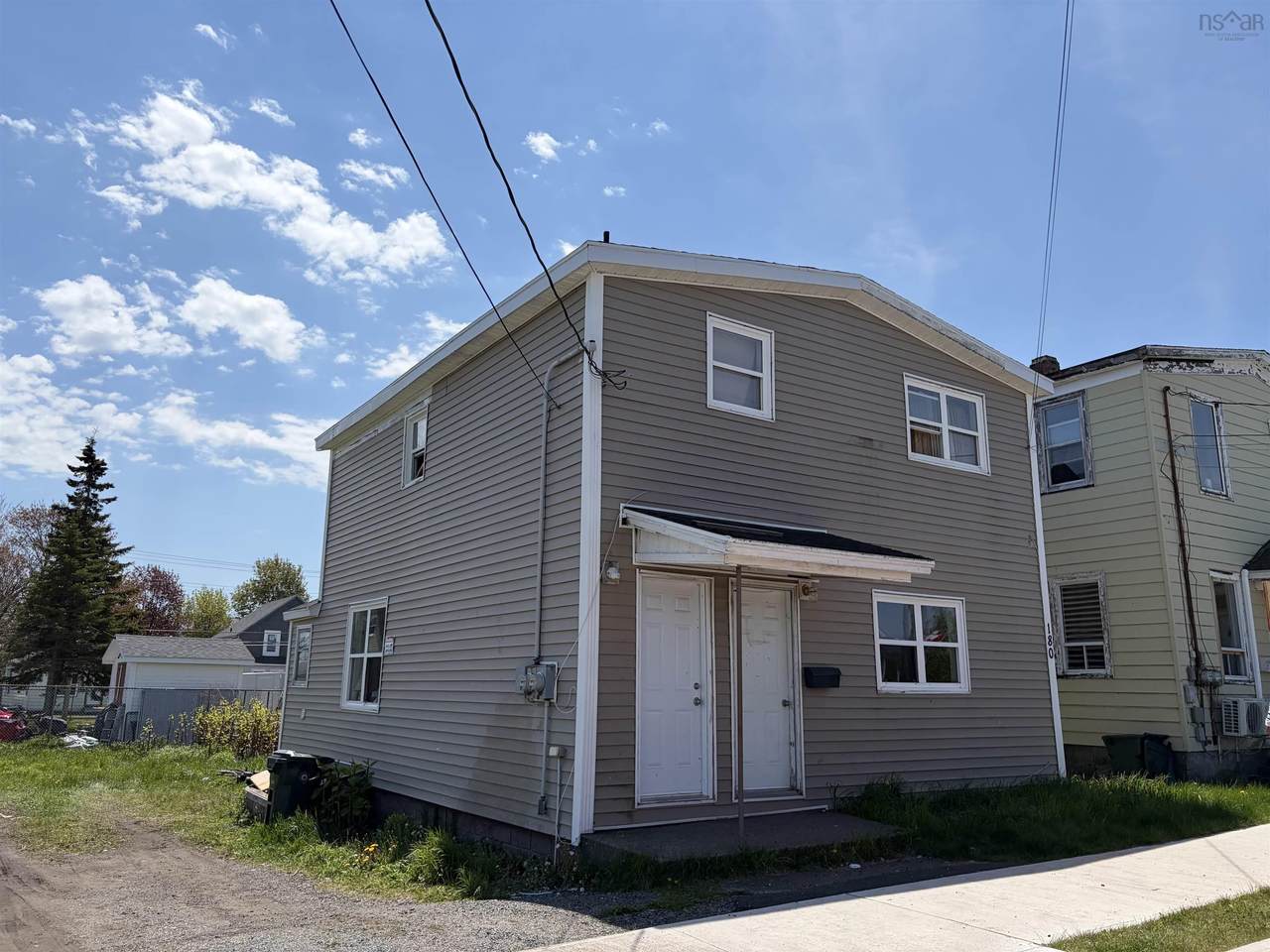 180 Bay Street - Photo 1