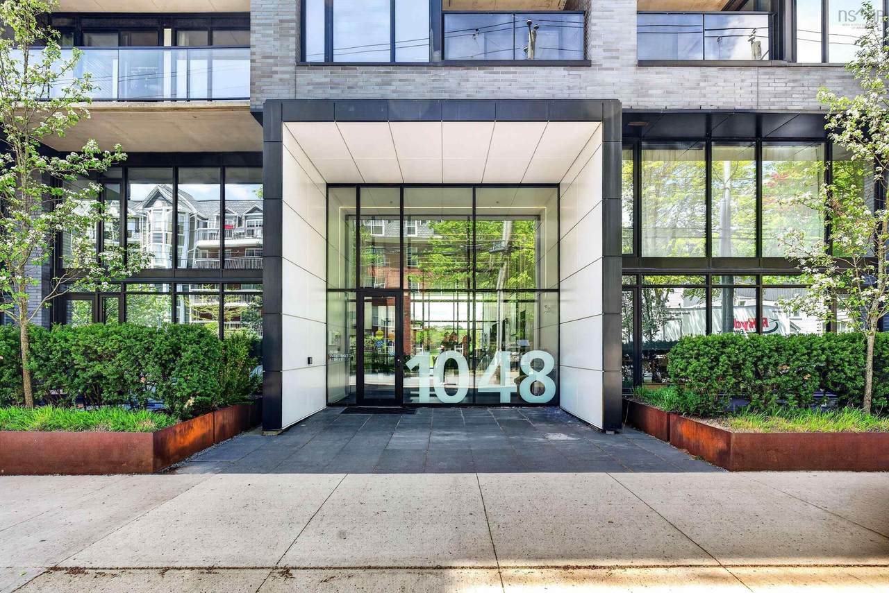 1048 Wellington Street - Photo 1