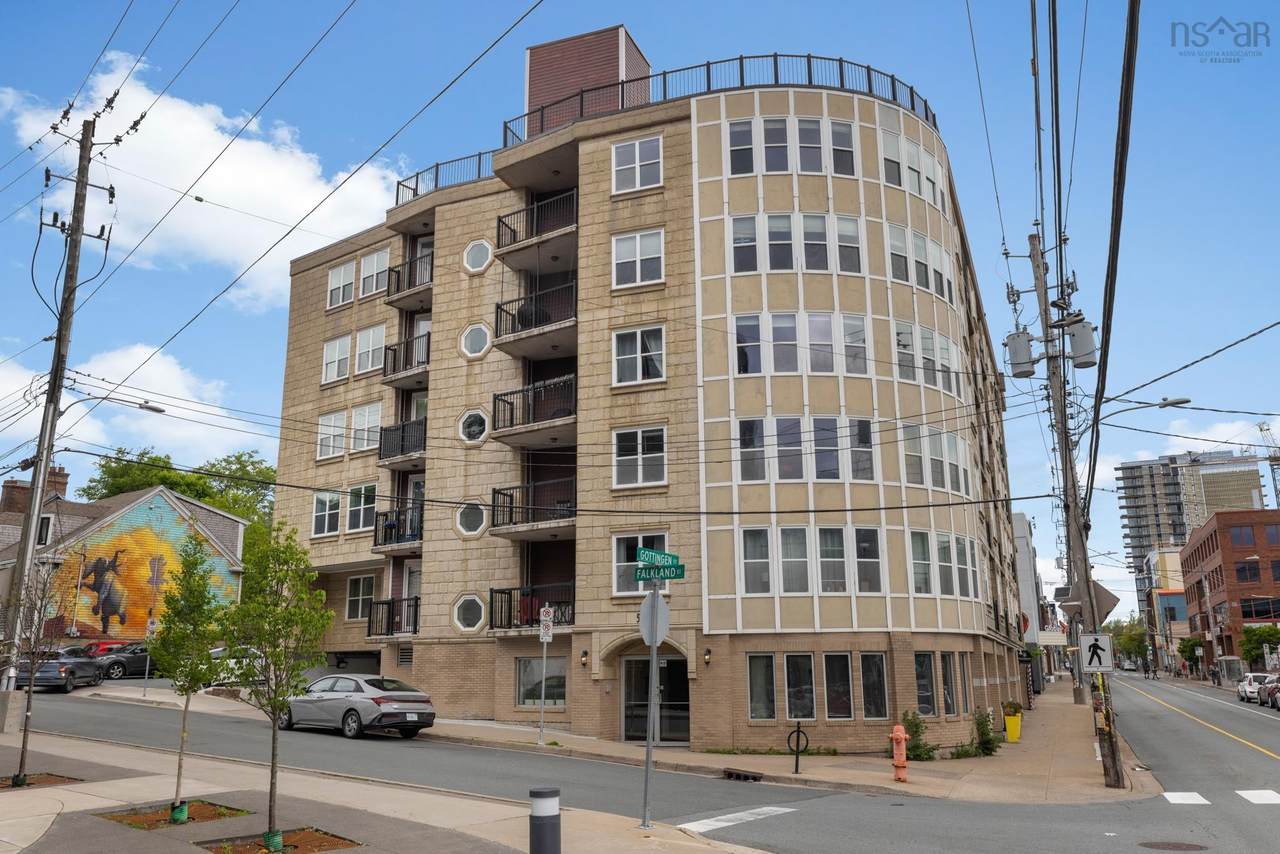 5505 Falkland Street - Photo 1