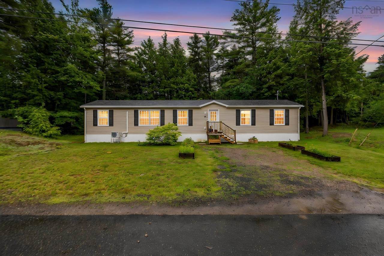33 Shelby Crescent - Photo 1