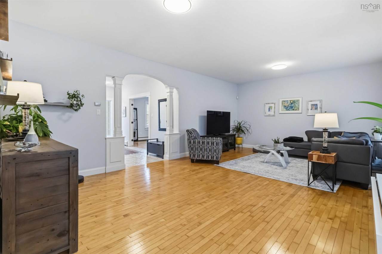 https://bt-photos.global.ssl.fastly.net/novascotia/1280_boomver_1_202615793-2.jpg