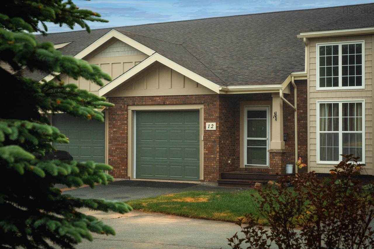 12 Narrowleaf Grove - Photo 1