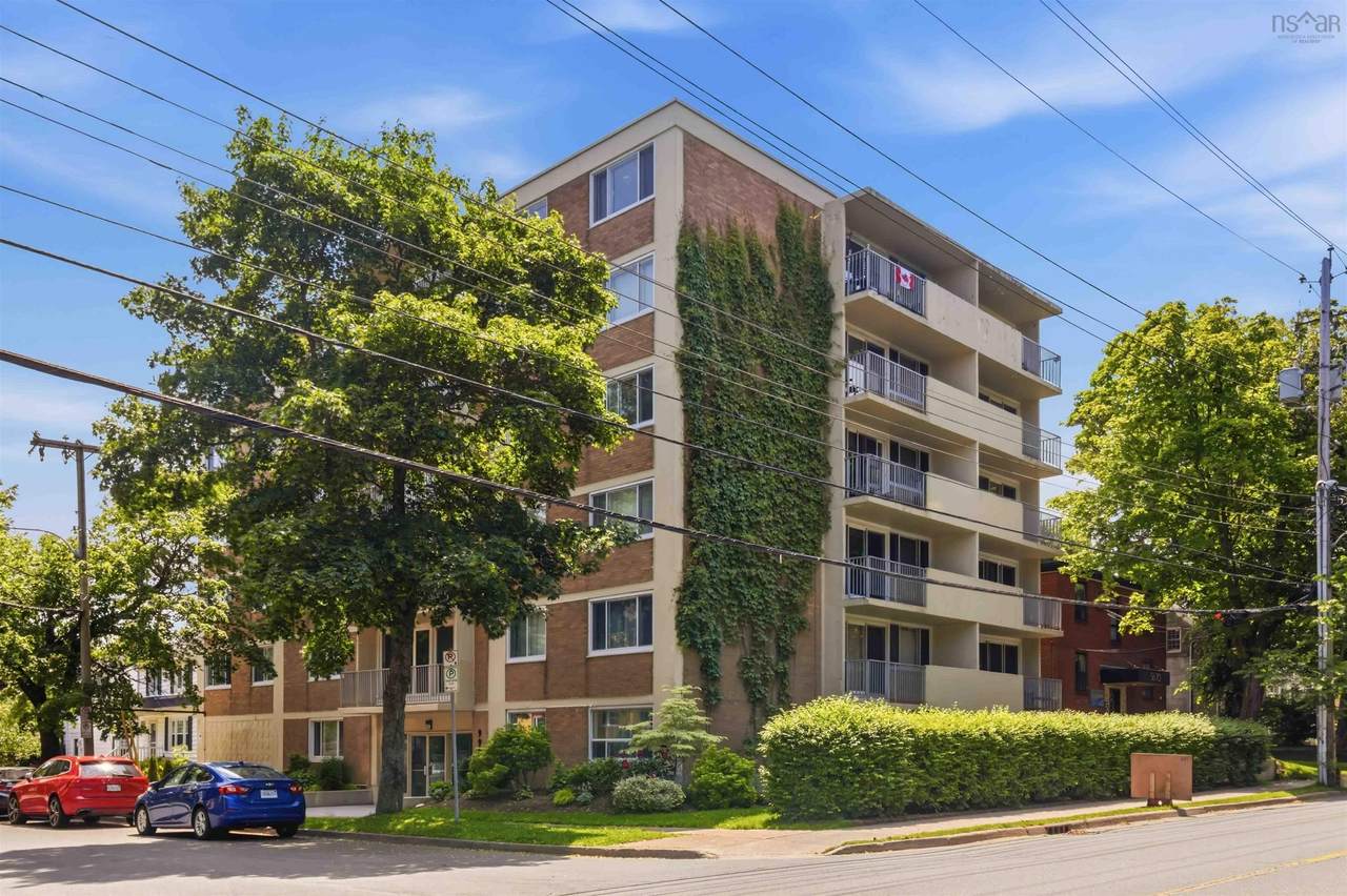 990 Mclean Street - Photo 1