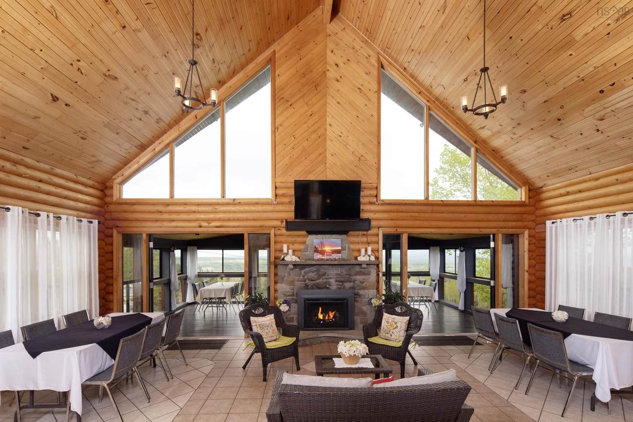 https://bt-photos.global.ssl.fastly.net/novascotia/1280_boomver_1_202616813-2.jpg