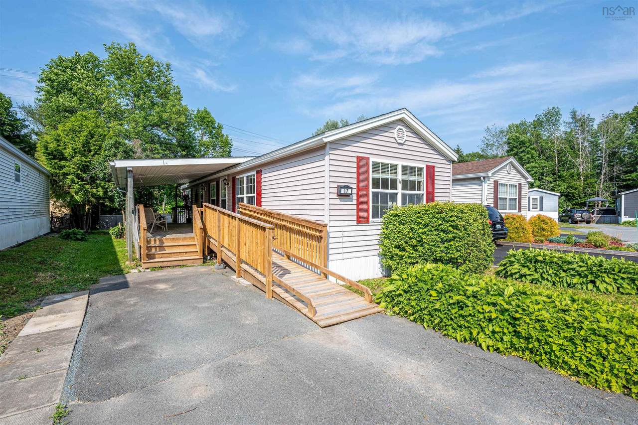 17 Lynn Court - Photo 1