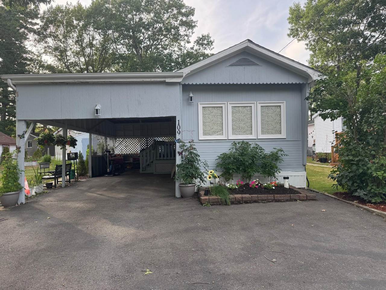 109 Olympic Avenue - Photo 1