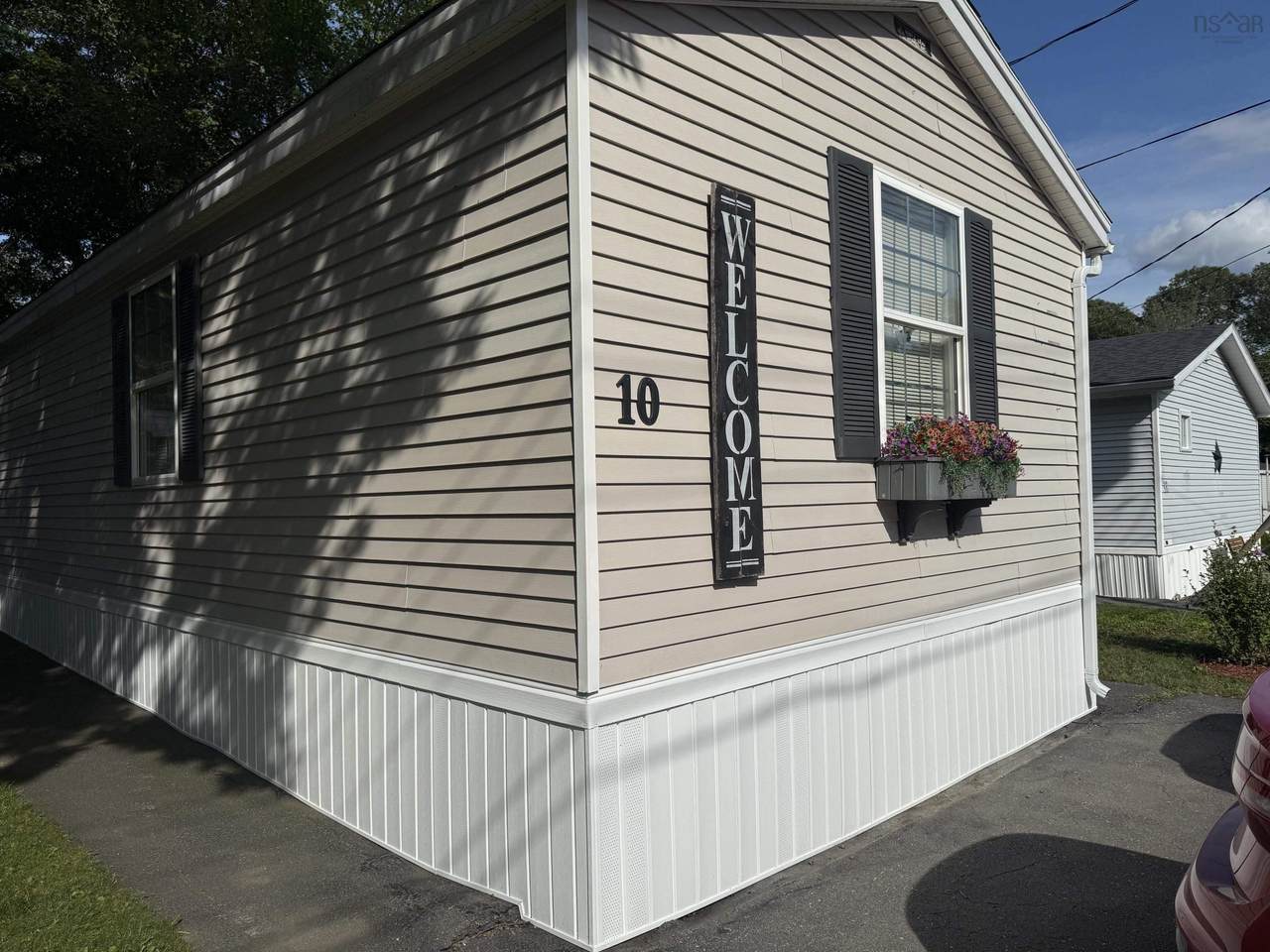 10 Fall Street - Photo 1
