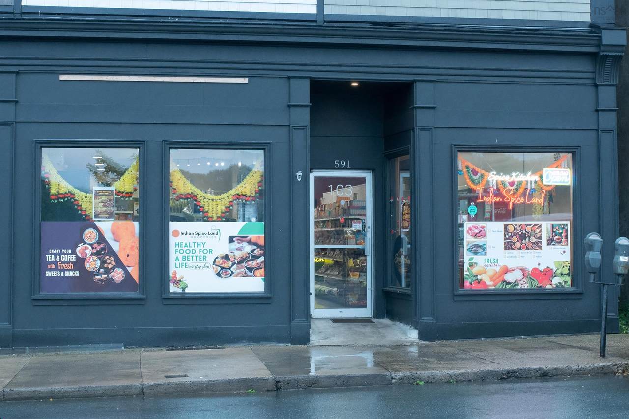 591 King Street - Photo 1