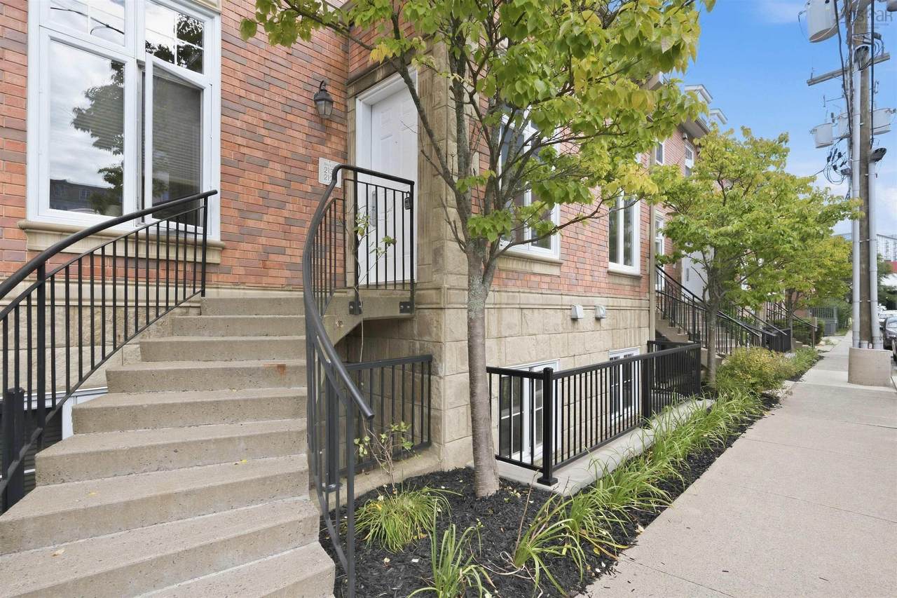 2131 Maitland Street - Photo 1