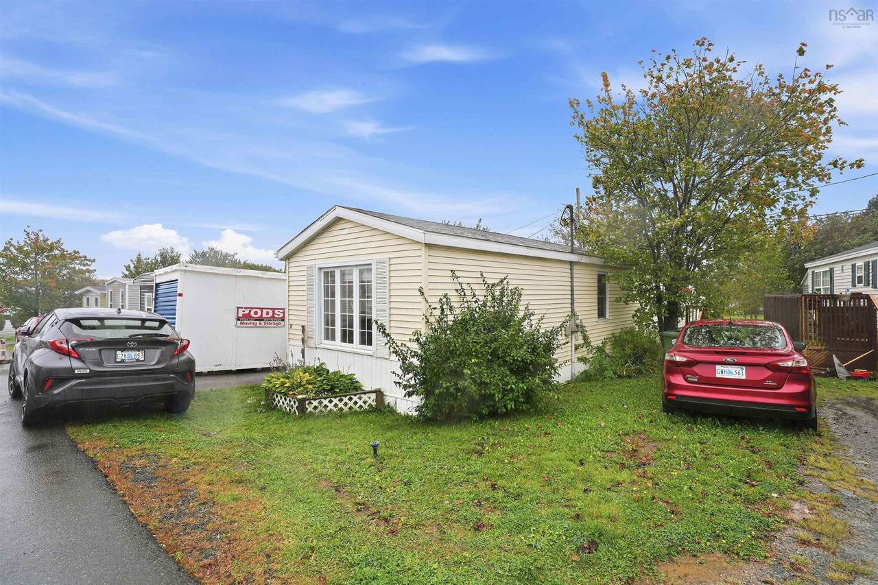 32 Earleton Avenue - Photo 1