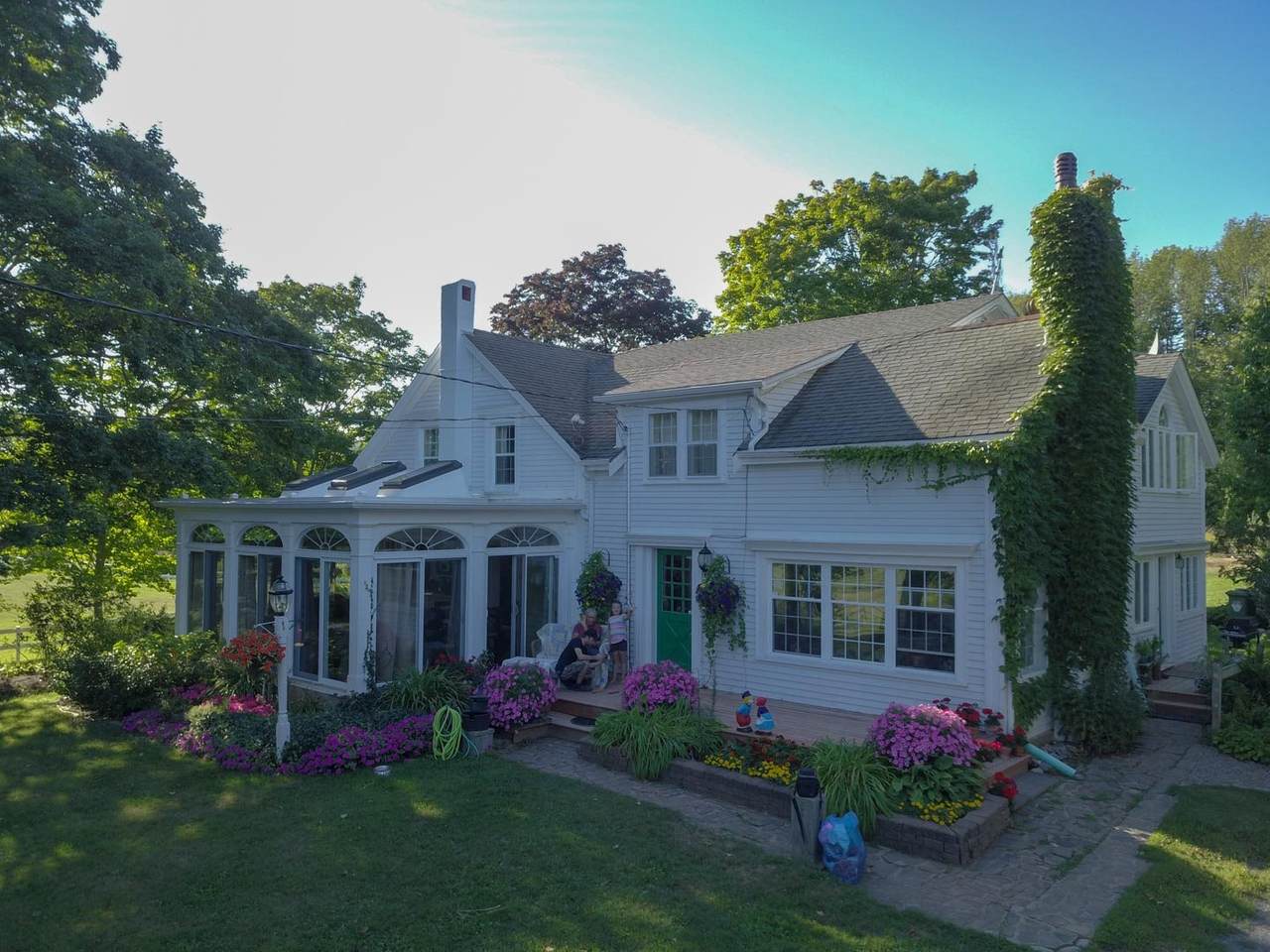 792 Bligh Road - Photo 1
