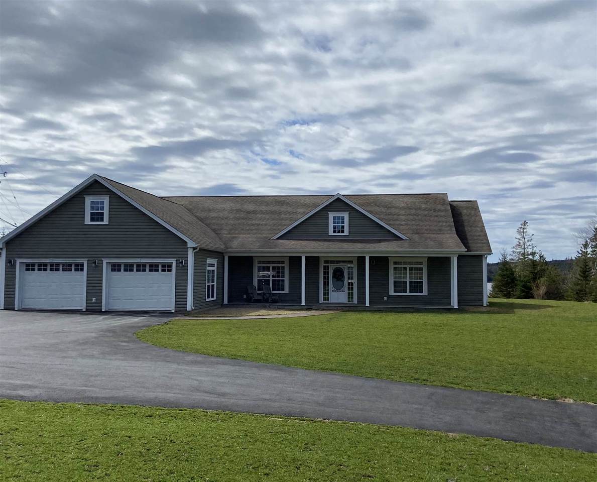 571 East Petpeswick Road - Photo 1