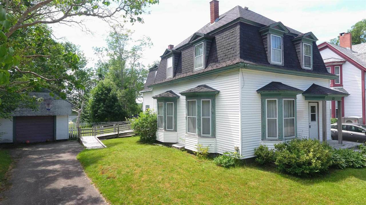 123 Mowatt Street - Photo 1