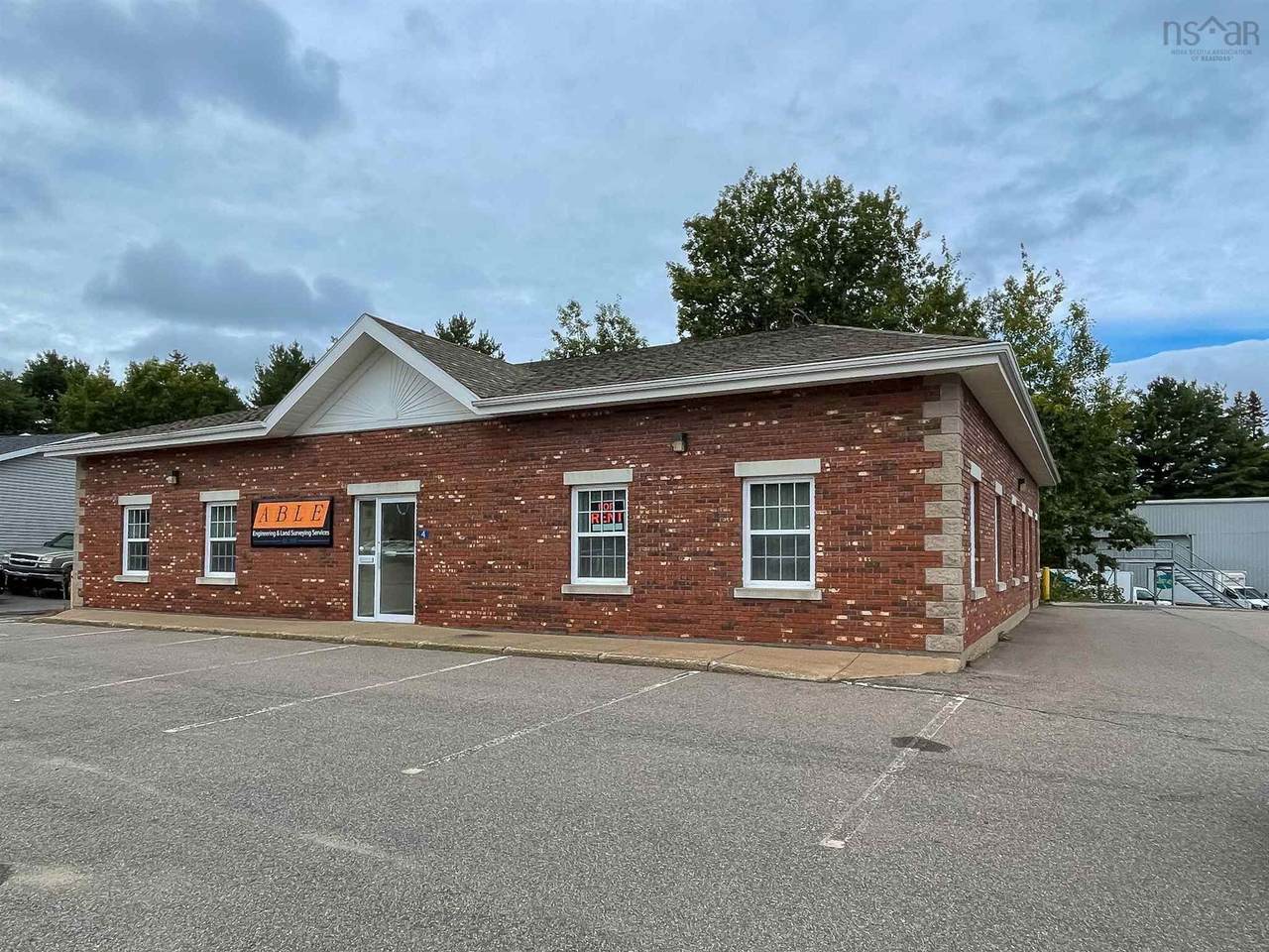 4 Calkin Drive - Photo 1
