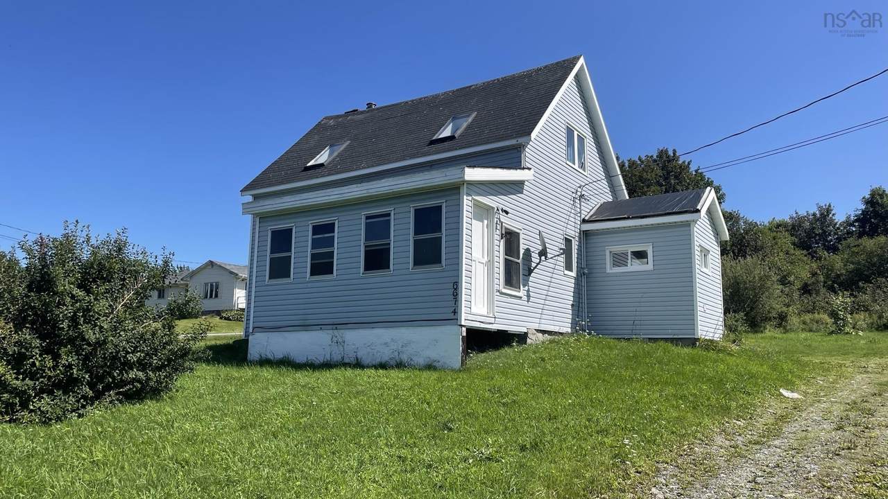6674 Highway 101 - Photo 1