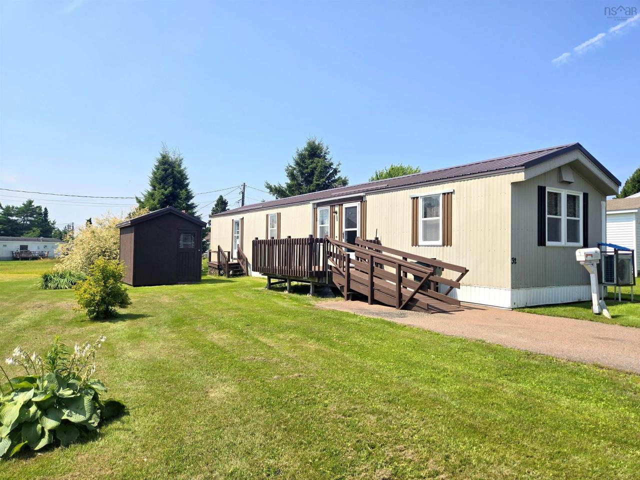 32 Lorne Crescent - Photo 1