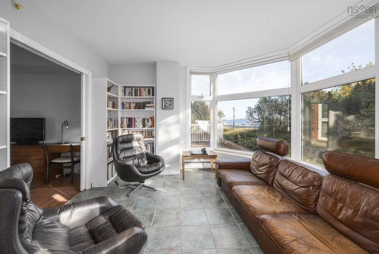 99 Waterfront Drive - Photo 1