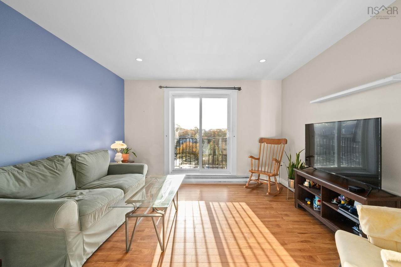 310-7 Jamieson Street - Photo 1